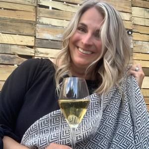 Meet your Posher, Launa